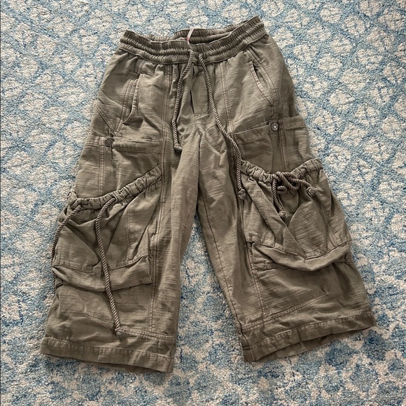 FP Ashton crop pants Olive Cargo Pants - Picture 7 of 9